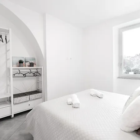 Centro Citta - 200m Stazione Ferroviaria Appartement Genua